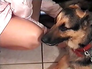 Girls Fuck The Dog